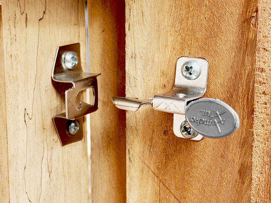 Mekafur AutoLatch semi-automatic window lock in Silver color, autolatch, window lock, window latch, grey color
