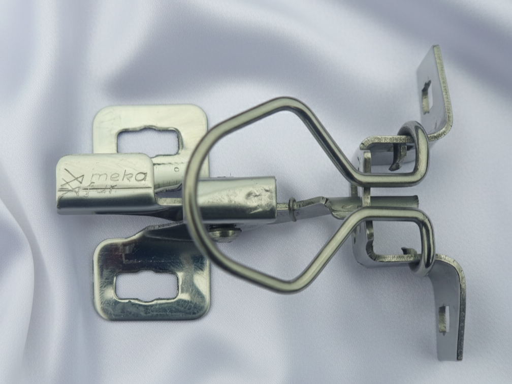Mekafur® AutoLatch™ — Semi-Automatic Window Lock (DLX Version)